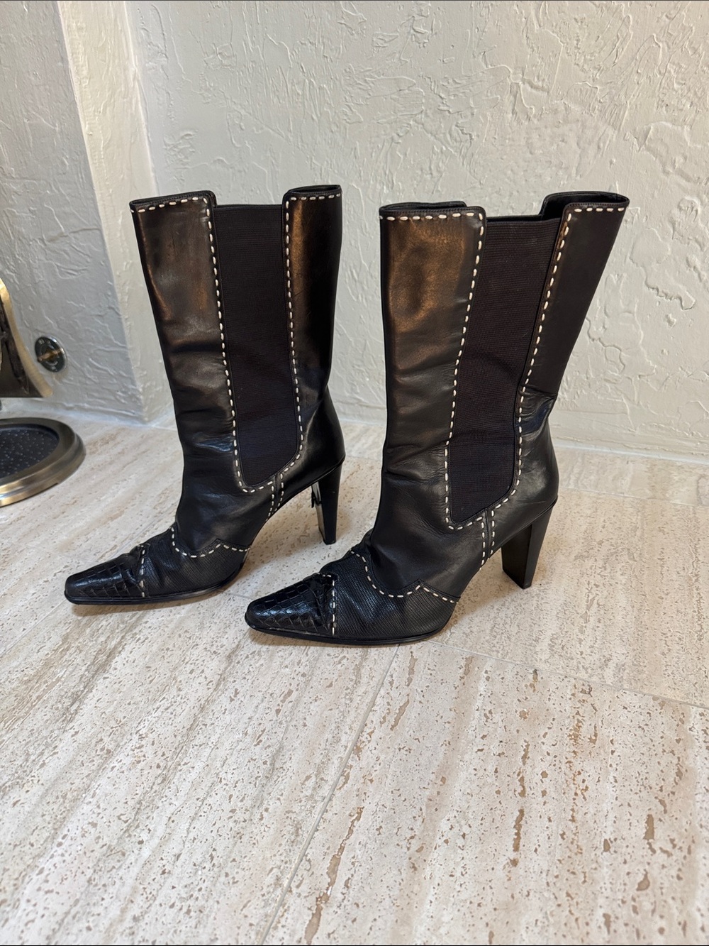 Newport News Cowboy Style Boots. Size 9 - Picture 3 of 8